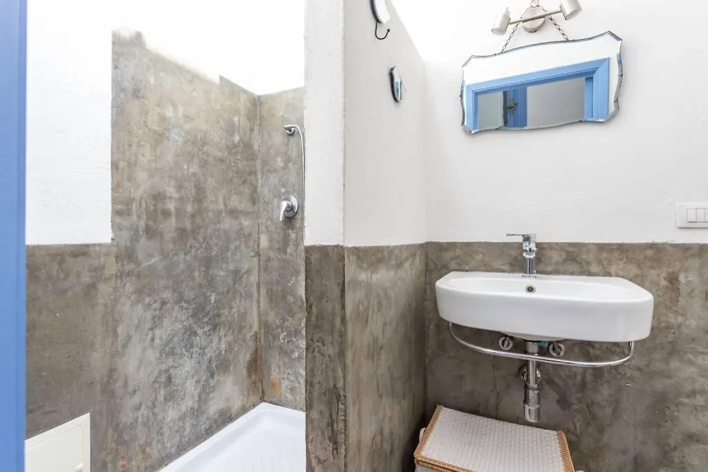 The Enchanting Sunset Bosa Apartment